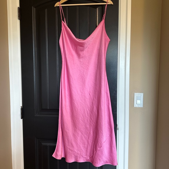 Aritzia Dresses & Skirts - Aritzia cowl neck slip dress